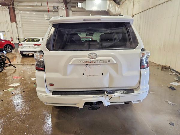 2022 TOYOTA 4RUNNER TRD Sport