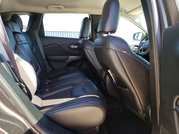 2019 JEEP CHEROKEE LATITUDE PLUS 4X4