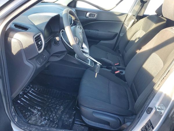2023 HYUNDAI VENUE SE — DENT