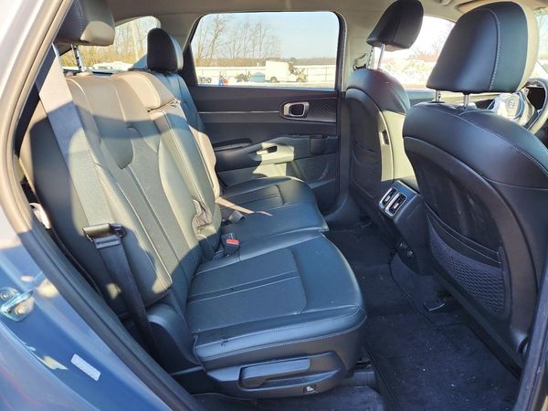 2021 KIA SORENTO