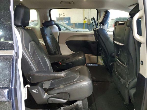 2017 CHRYSLER PACIFICA Touring L Plus