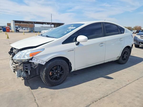 2015 TOYOTA PRIUS — DSFA — Front 3/4