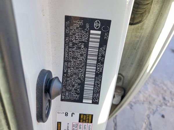 2015 TOYOTA PRIUS — VINS