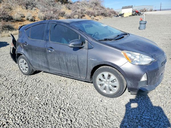 2014 TOYOTA PRIUS