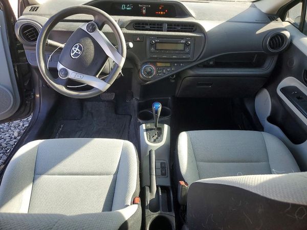 2014 TOYOTA PRIUS