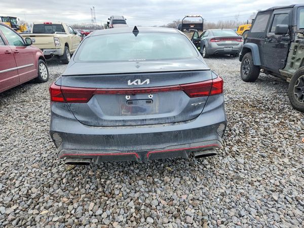 2022 KIA FORTE GT