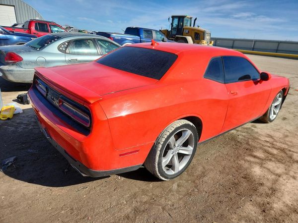 2016 DODGE CHALLENGER SXT