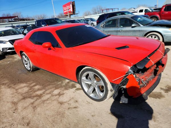 2016 DODGE CHALLENGER SXT