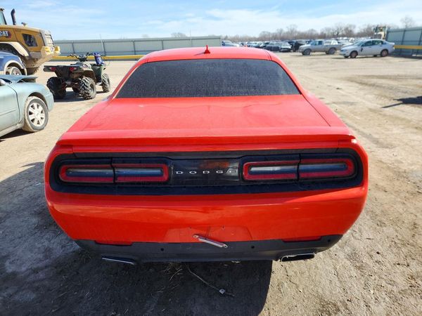 2016 DODGE CHALLENGER SXT