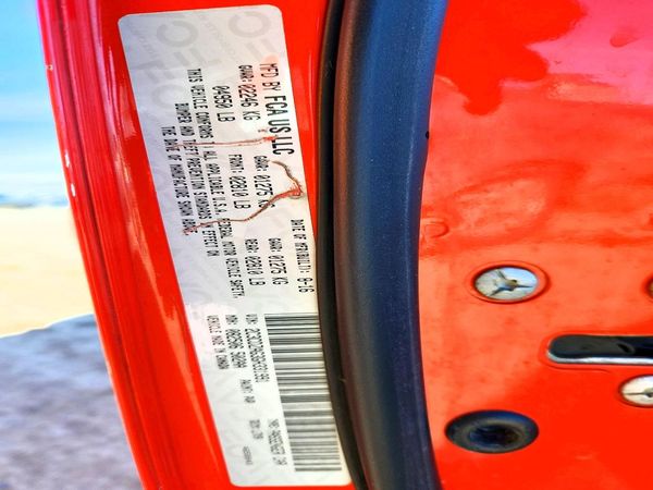 2016 DODGE CHALLENGER SXT