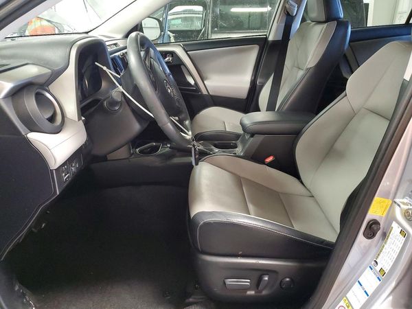 2017 TOYOTA RAV4