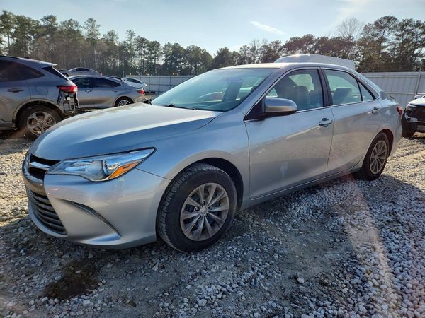 2017 TOYOTA CAMRY