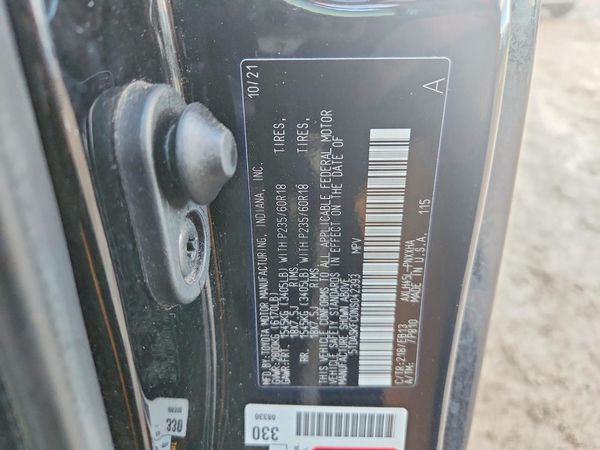 2022 TOYOTA SIENNA XLE Woodland Edition
