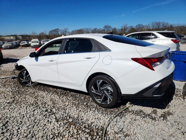 2024 HYUNDAI ELANTRA SEL w/ Convenience Pkg