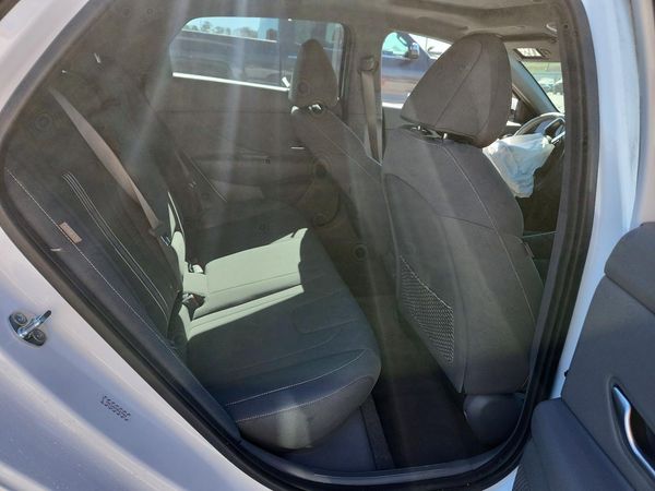 2024 HYUNDAI ELANTRA SEL w/ Convenience Pkg