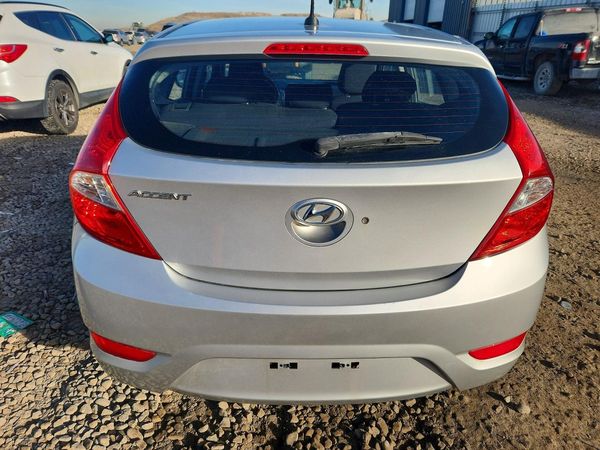 2012 HYUNDAI ACCENT GL (Middle-low grade)