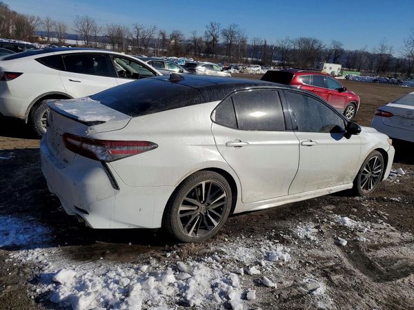 2018 TOYOTA CAMRY XSE