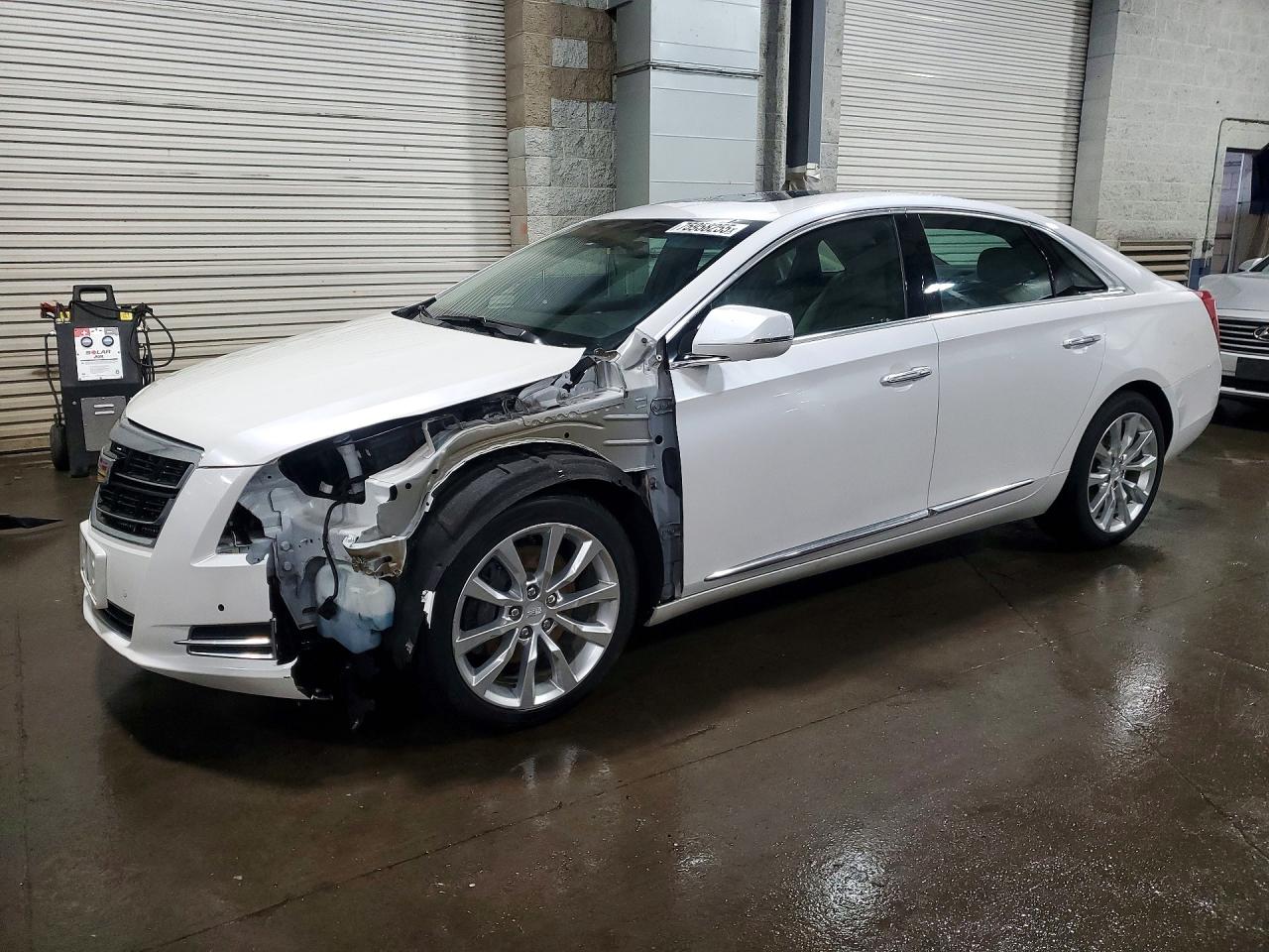 2017 CADILLAC XTS Luxury