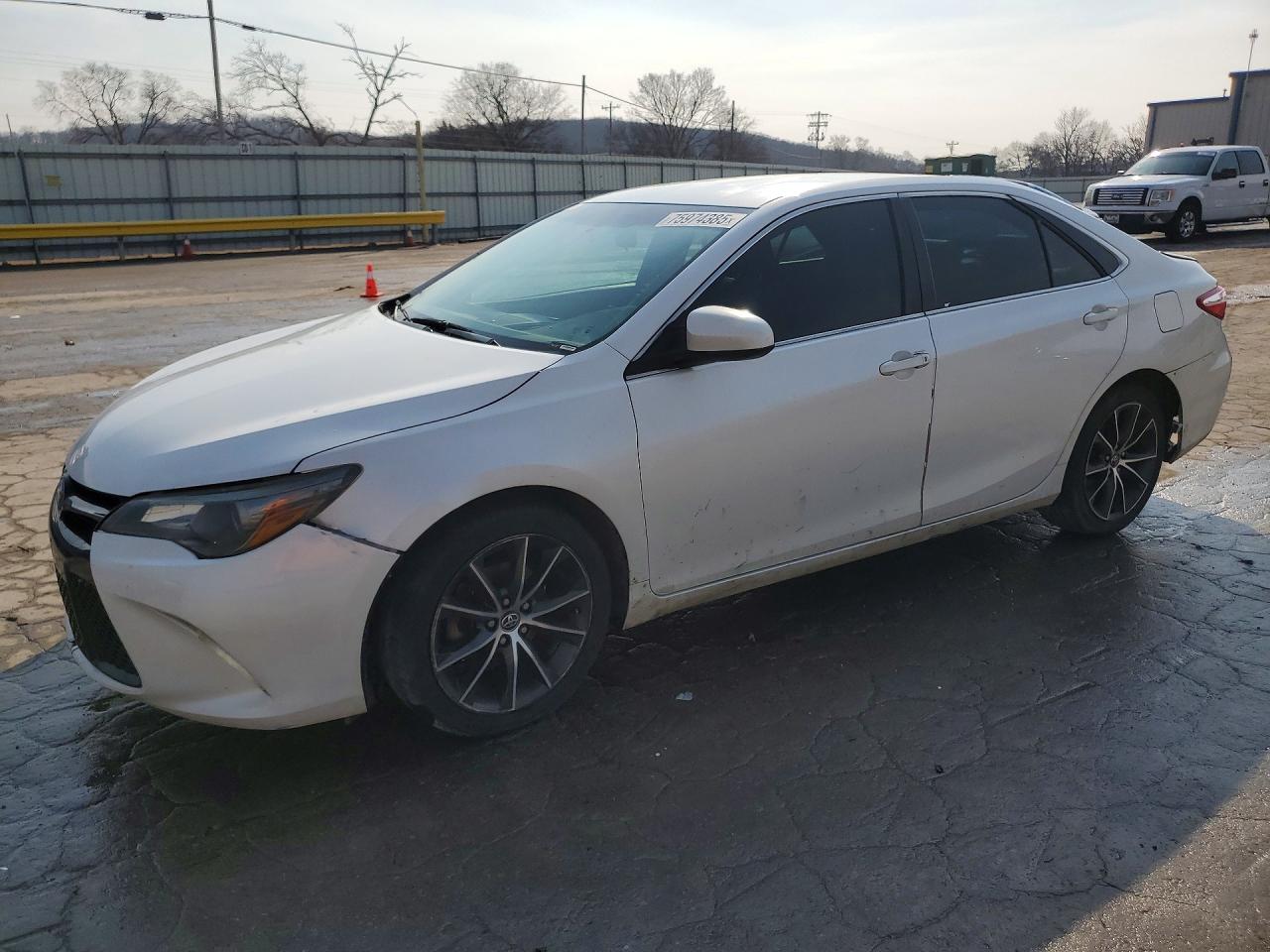 2016 TOYOTA CAMRY