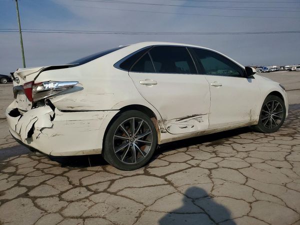 2016 TOYOTA CAMRY