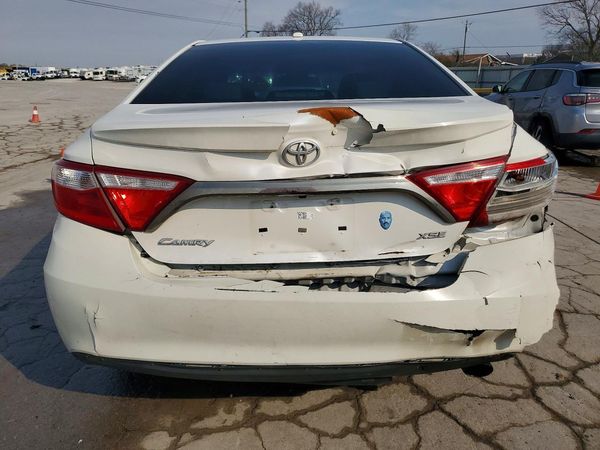 2016 TOYOTA CAMRY