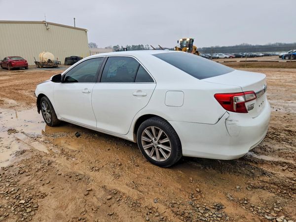 2014 TOYOTA CAMRY