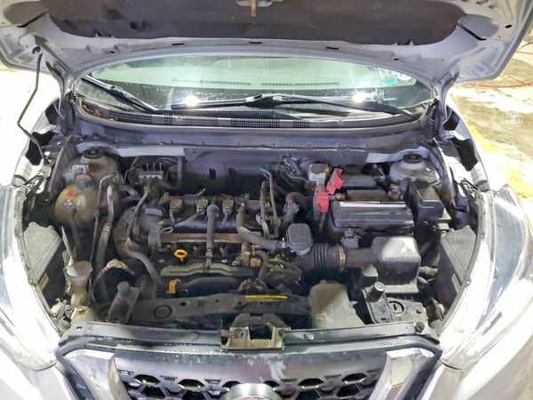 2019 NISSAN KICKS — Engine bay