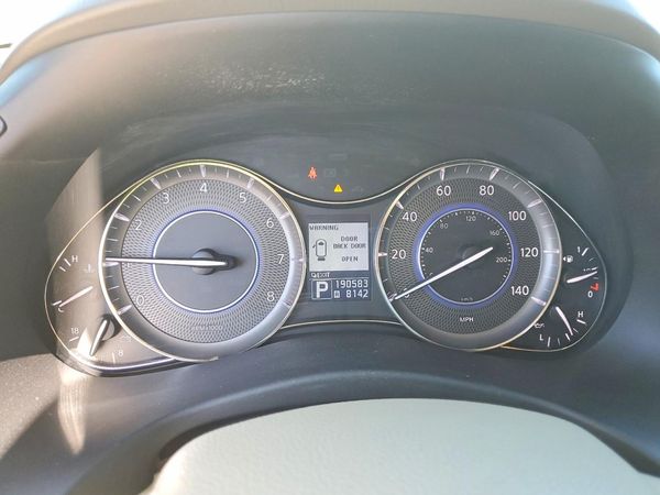 2012 INFINITI QX56