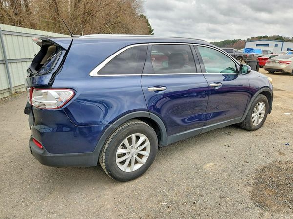 2017 KIA SORENTO L, LX