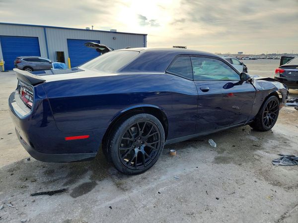 2016 DODGE CHALLENGER SXT