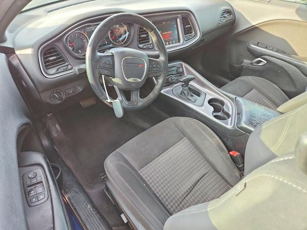 2016 DODGE CHALLENGER SXT