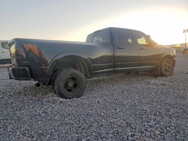 2022 RAM 3500 LARAMIE CREW CAB 4X4