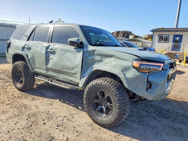 2022 TOYOTA 4RUNNER