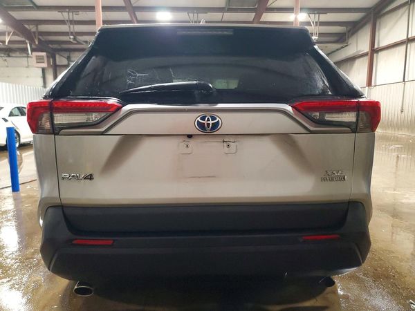 2020 TOYOTA RAV4 XLE HV — DIRR