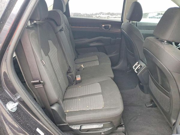 2025 KIA SORENTO LX