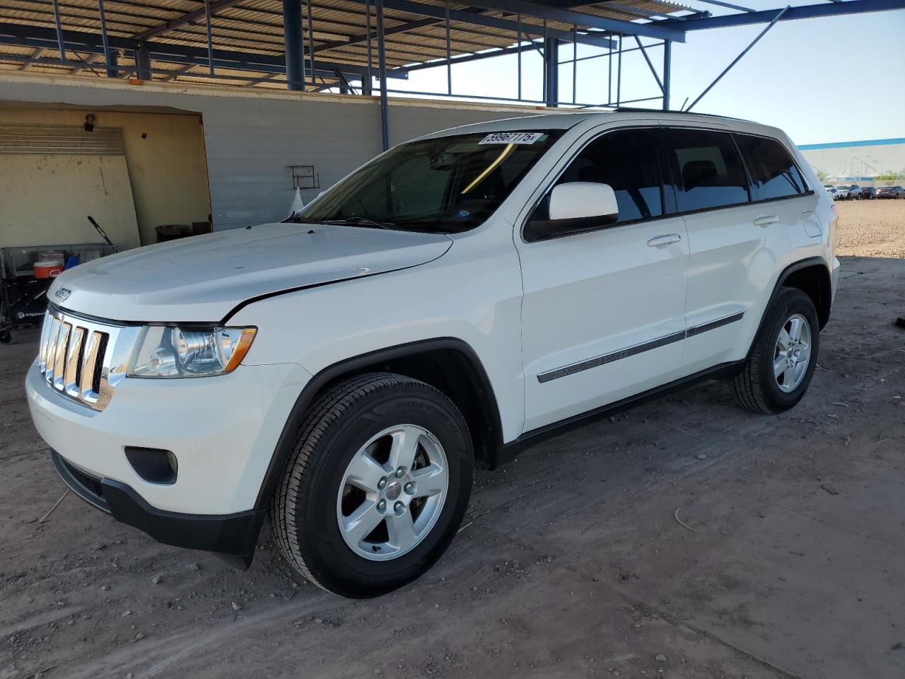2013 JEEP GRAND CHER Laredo — Front 3/4