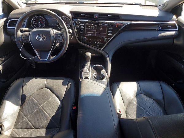2018 TOYOTA CAMRY