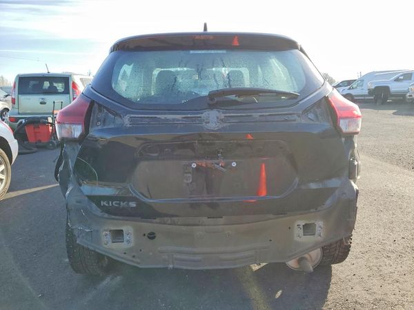 2021 NISSAN KICKS S