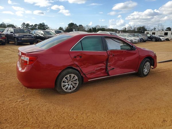 2013 TOYOTA CAMRY