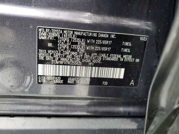 2024 TOYOTA RAV4 XLE