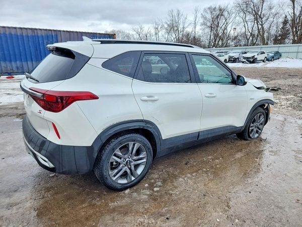 2021 KIA SELTOS S