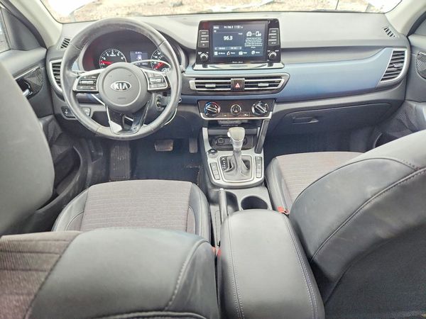 2021 KIA SELTOS S