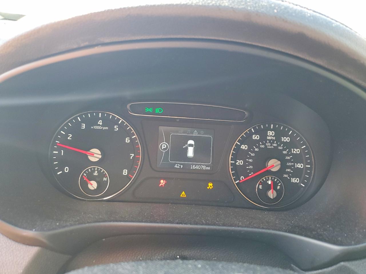 2016 KIA SORENTO L / LX