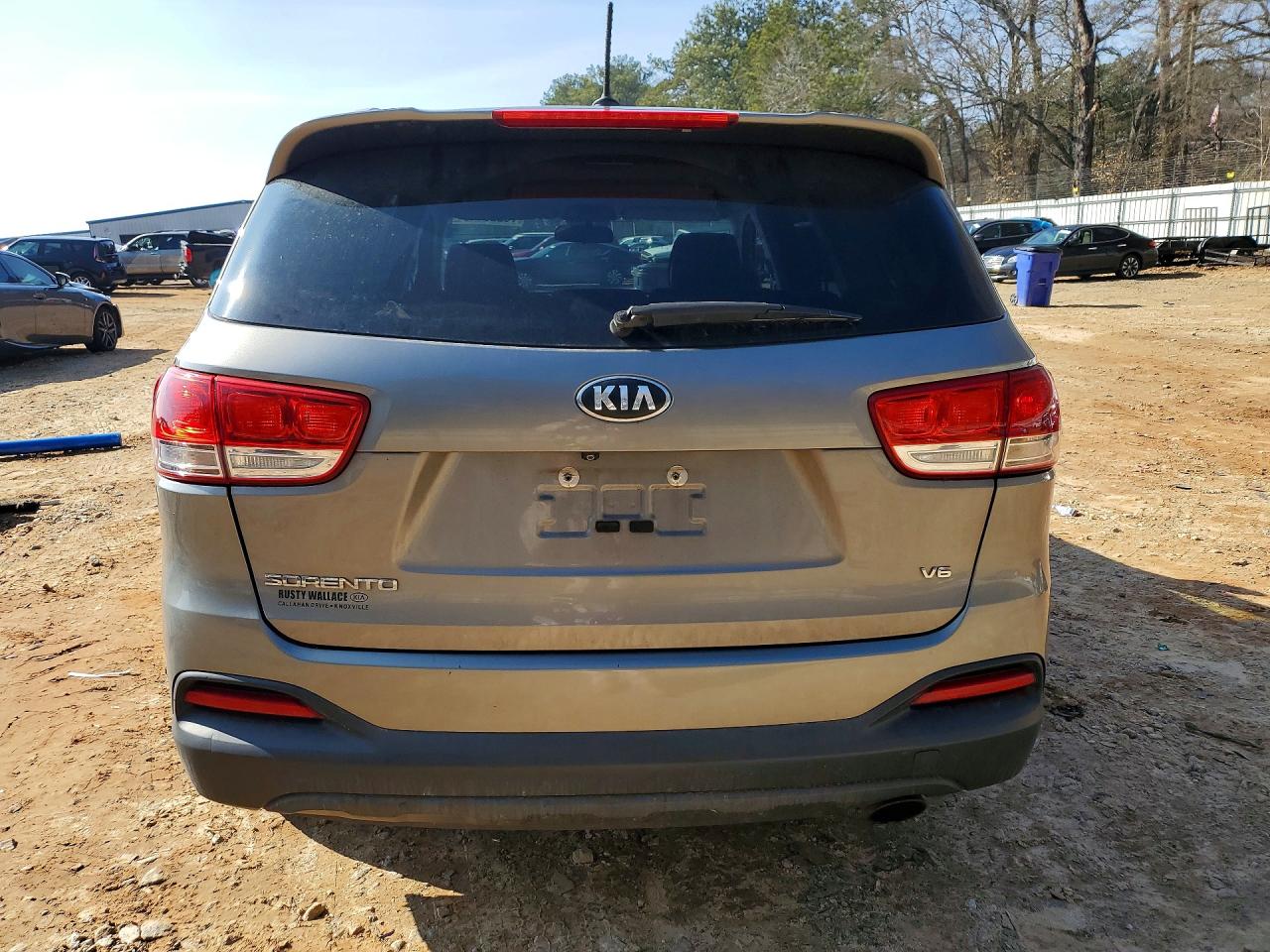 2016 KIA SORENTO L / LX