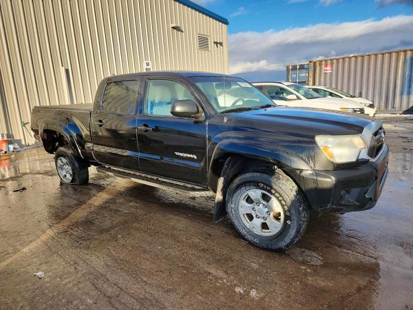 2015 TOYOTA TACOMA Delux Grade