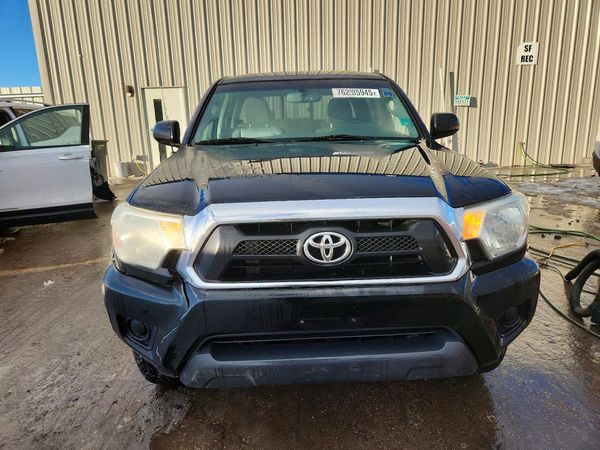 2015 TOYOTA TACOMA Delux Grade