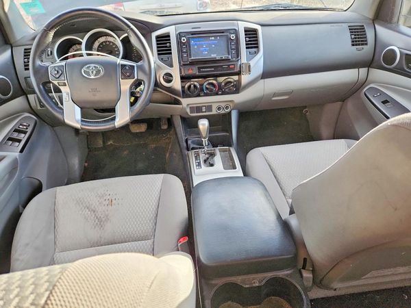 2015 TOYOTA TACOMA Delux Grade