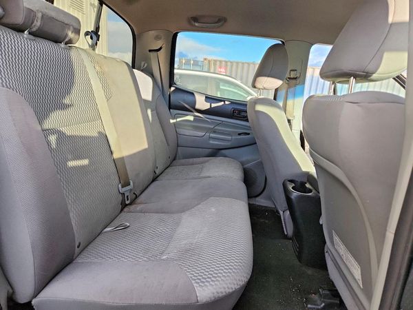 2015 TOYOTA TACOMA Delux Grade