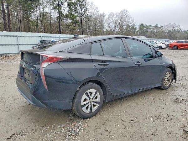 2016 TOYOTA PRIUS