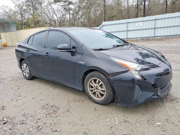 2016 TOYOTA PRIUS